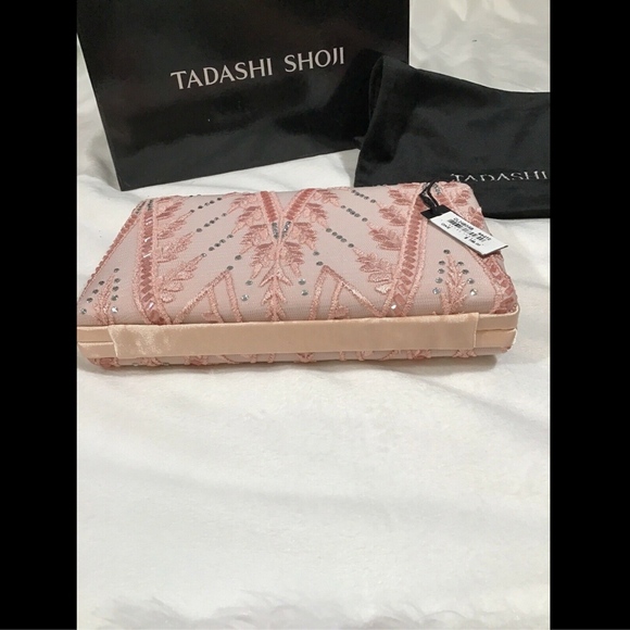 NWT $168 Tadashi Shoji Embellished Mesh‎ Clutch with Silver Chain in Pink-Rose - Picture 5 of 8